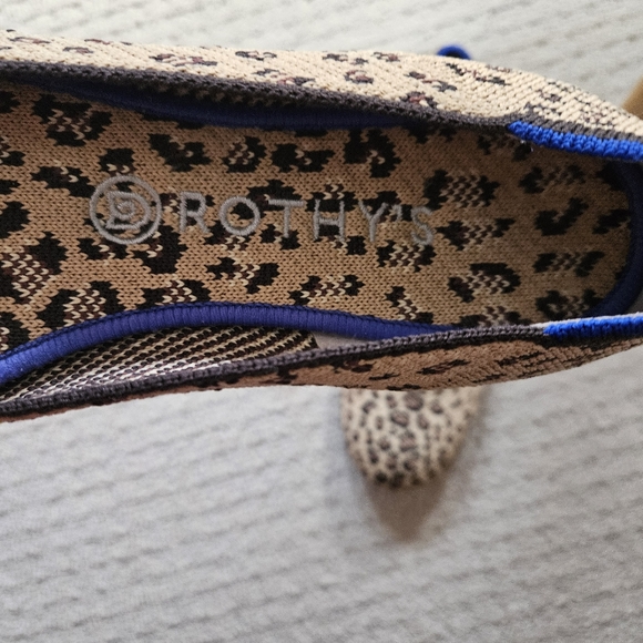 Rothys Flats - Leopard - 9.5 - Picture 3 of 3